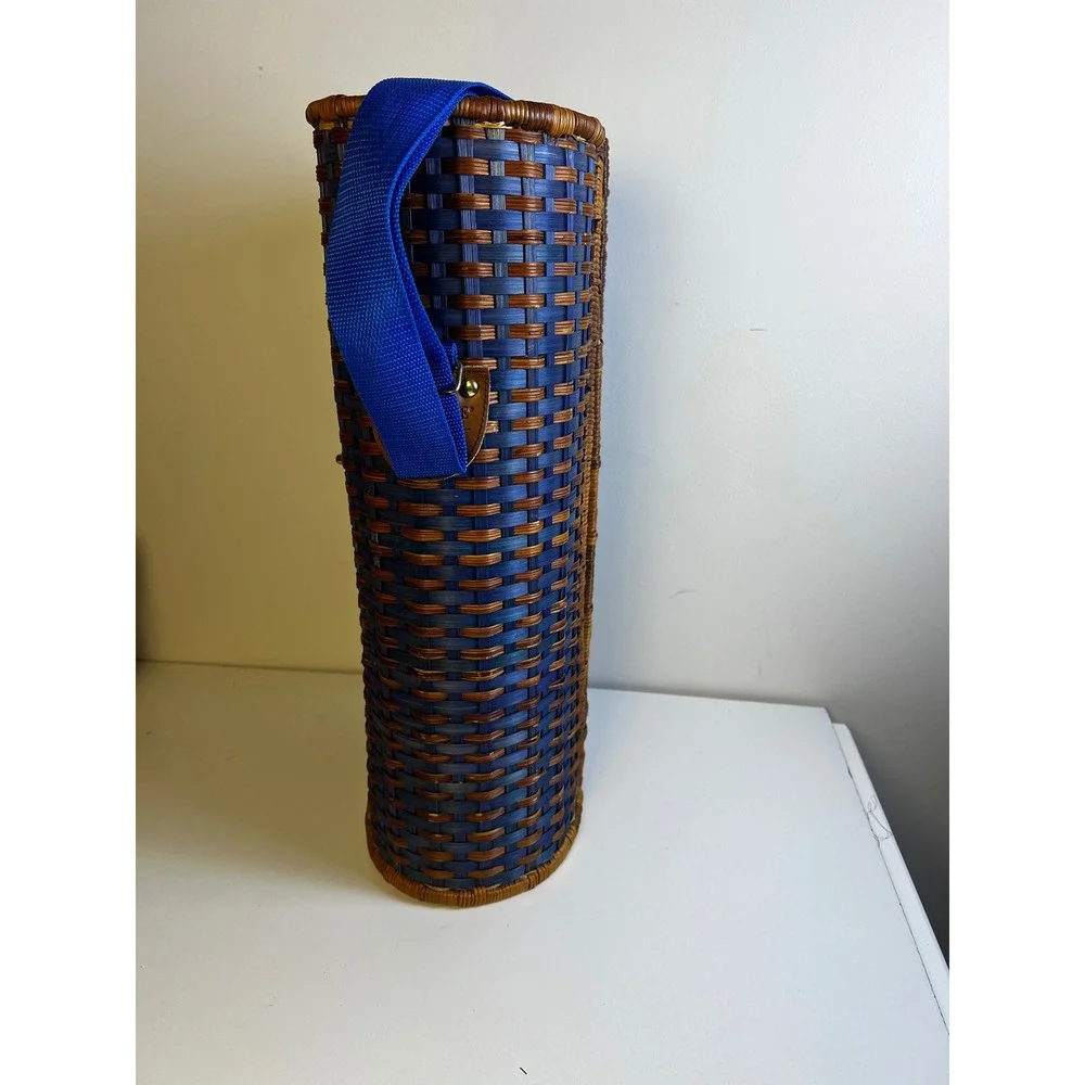 Vintage Grey Goose Vodka Woven‎ Basket Carrier Blue Tan Handle Lock